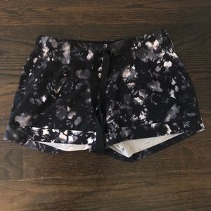 black and white Lululemon shorts